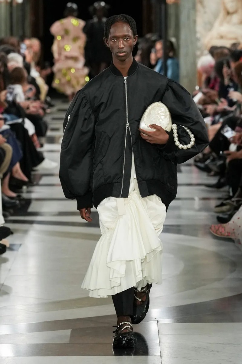 Simone Rocha 正式發佈 2023 春夏系列大秀