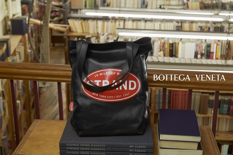 Bottega Veneta 攜手紐約知名書店 The Strand 推出聯乘皮革手袋系列
