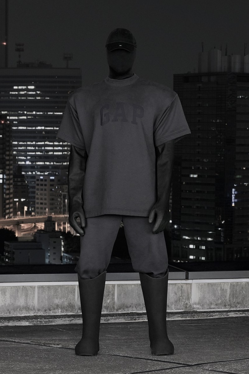YEEZY GAP ENGINEERED BY BALENCIAGA 系列正式登陸官網上架
