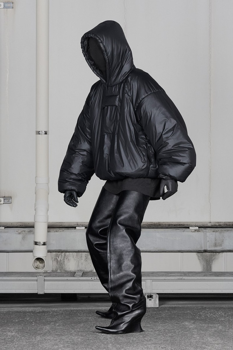 YEEZY GAP ENGINEERED BY BALENCIAGA 系列正式登陸官網上架