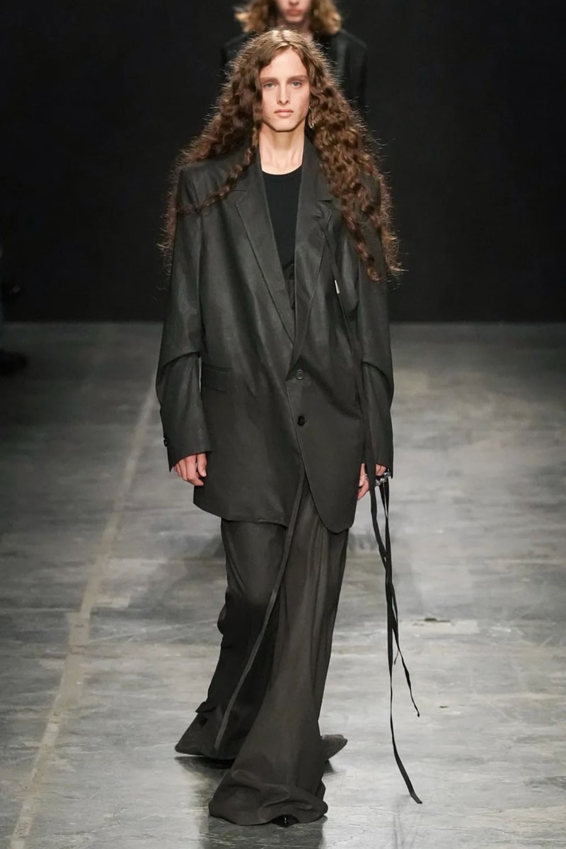 Ann Demeulemeester 正式發佈 2023 春夏系列大秀