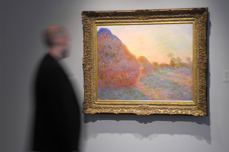 環保團體將馬鈴薯泥潑向 Claude Monet 1890 年畫作《Grainstacks》