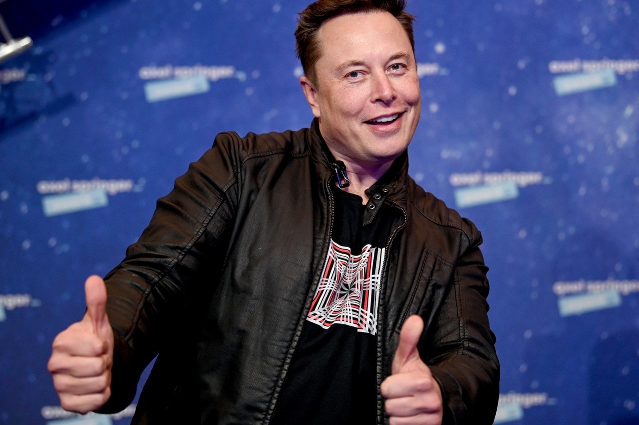 收購完成前夕，Elon Musk 正式走進 Twitter 舊金山總部