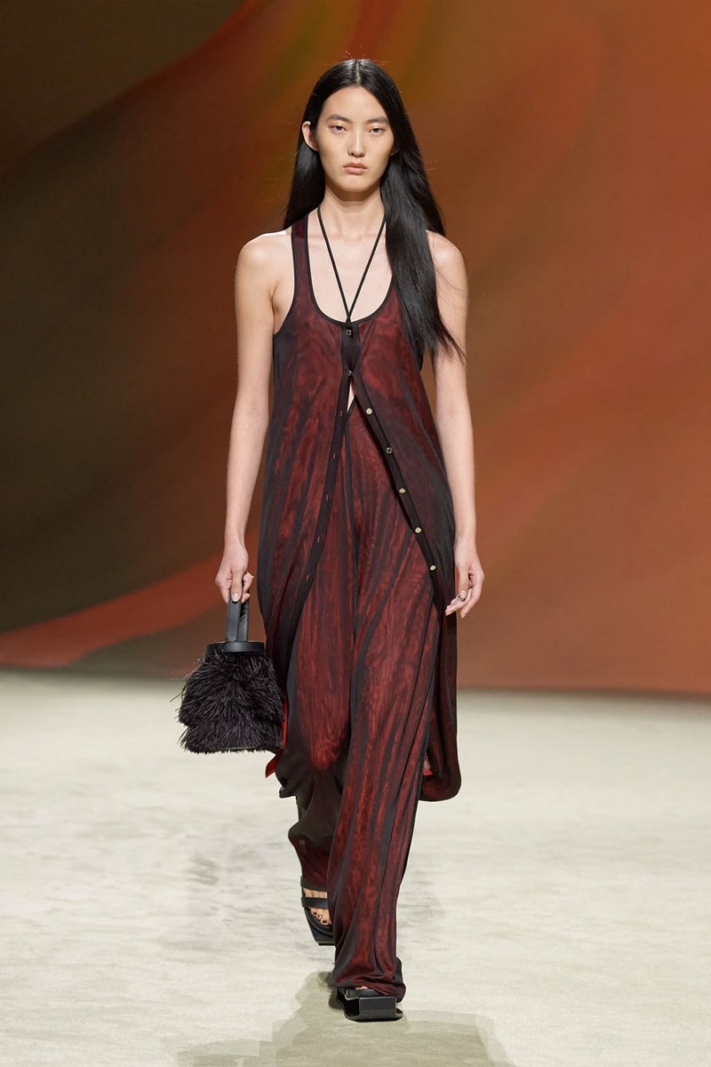 Hermès 正式發佈 2023 春夏女裝系列大秀