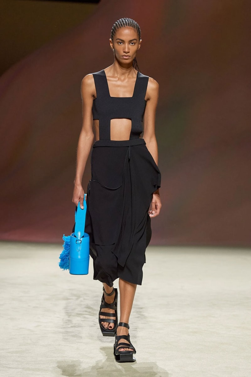Hermès 正式發佈 2023 春夏女裝系列大秀
