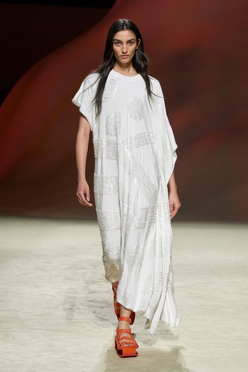 Hermès 正式發佈 2023 春夏女裝系列大秀