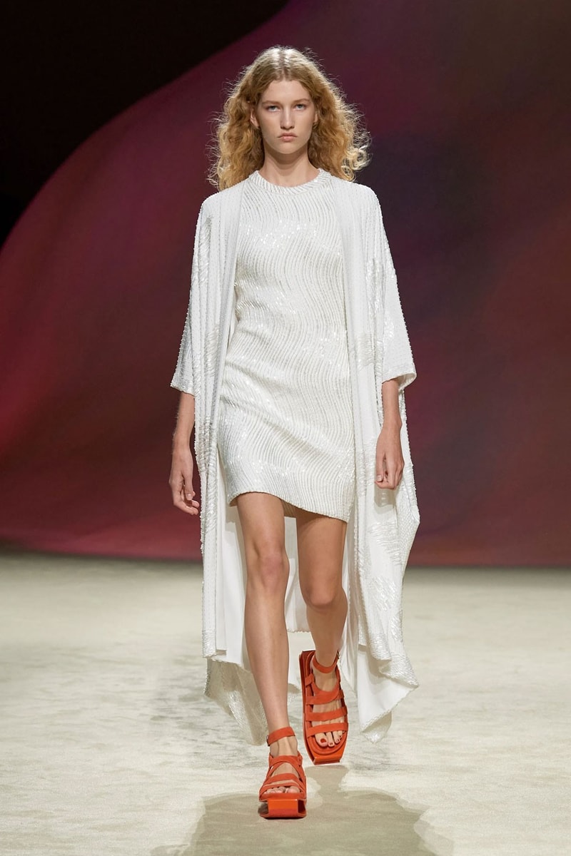 Hermès 正式發佈 2023 春夏女裝系列大秀