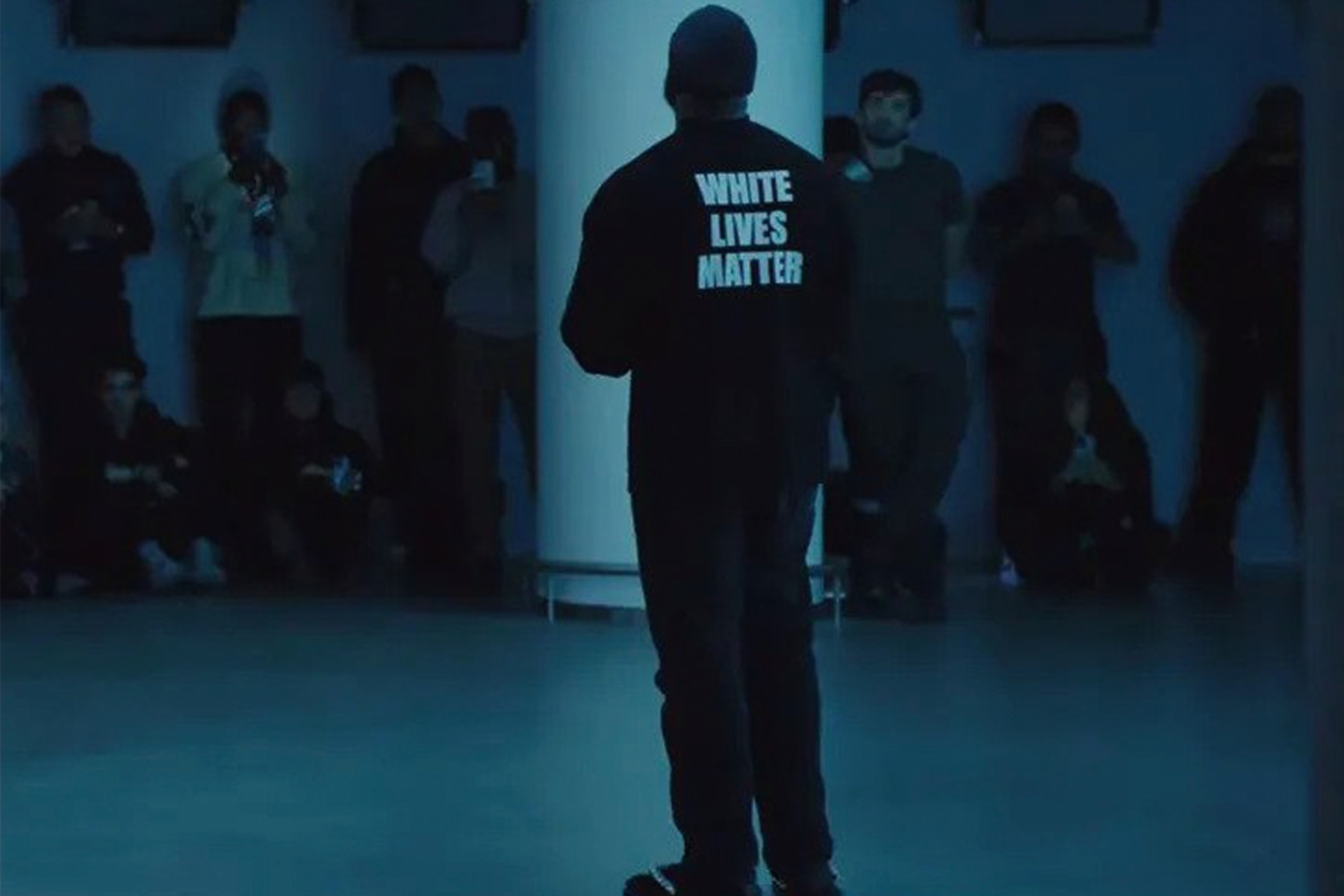 Kanye West「White Lives Matter」爭議愈演愈烈！Gigi Hadid、Supreme 創意總監紛紛發聲