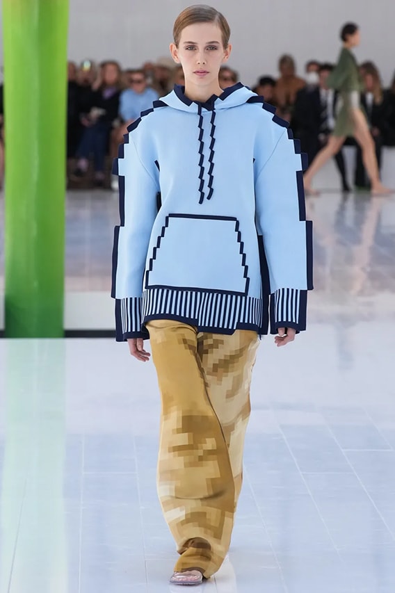 LOEWE 2023 春夏系列時裝秀正式發佈