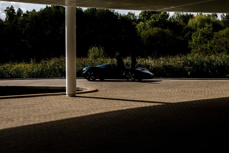 Hypebeast 實測 McLaren 史上最輕街車 Elva 開艙超跑