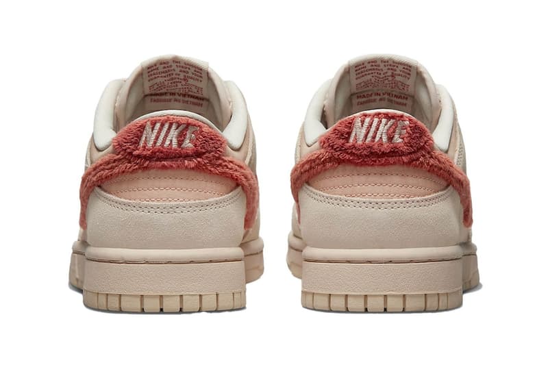 率先近賞 Nike Dunk Low 最新粉色絨毛款式「Terry Swoosh」