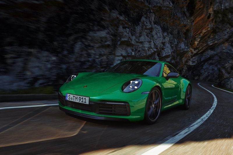 Porsche 正式發表全新輕量化車型 911 Carrera T