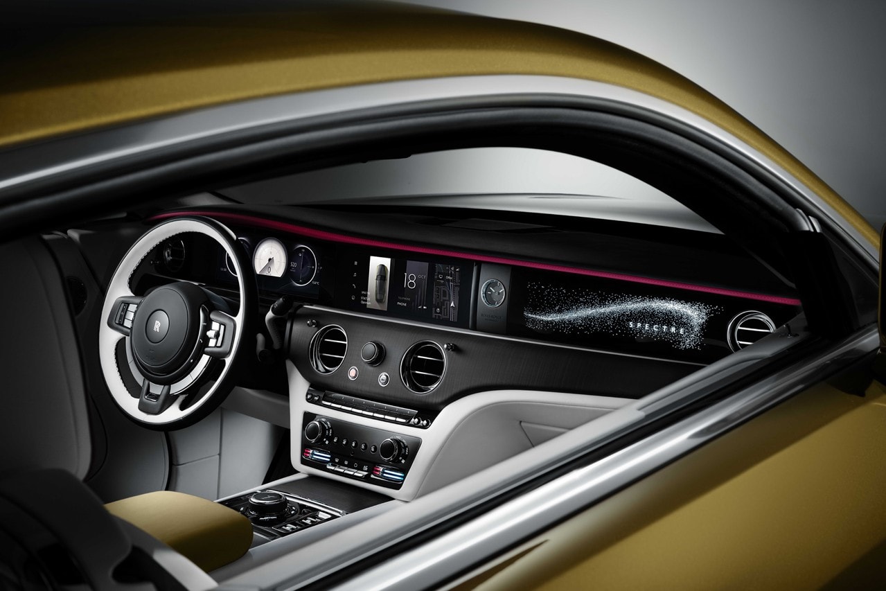Rolls-Royce 正式發表首款電能車型「Spectre」