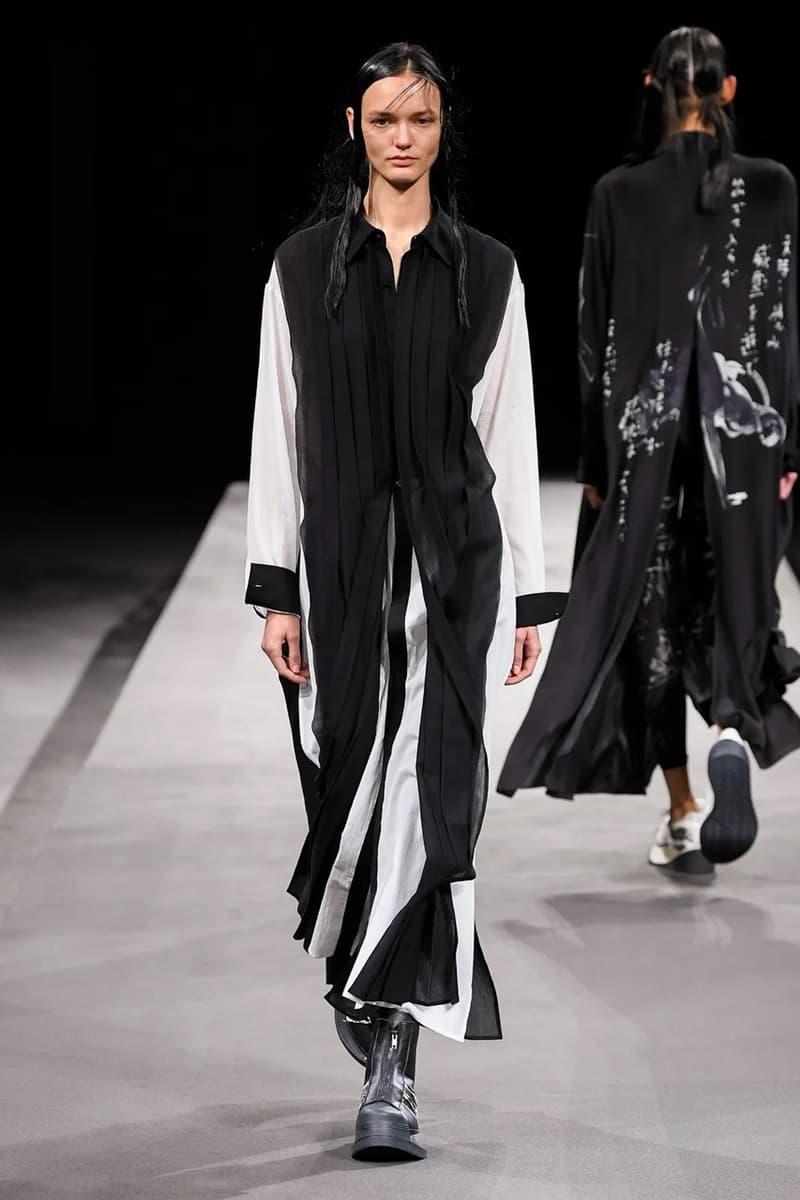 Yohji Yamamoto 2023 春夏女裝系列大秀登場