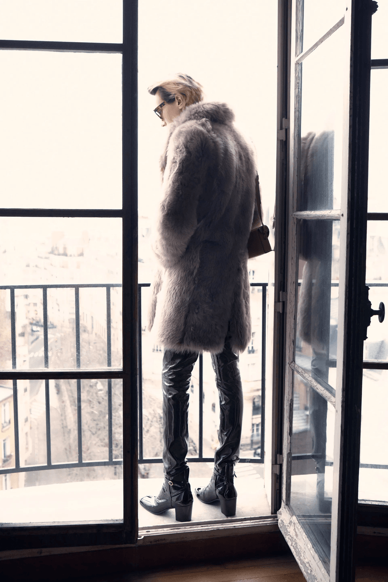 Saint Laurent 2022 秋冬系列以傳奇導演 Luis Buñuel 作品為靈感