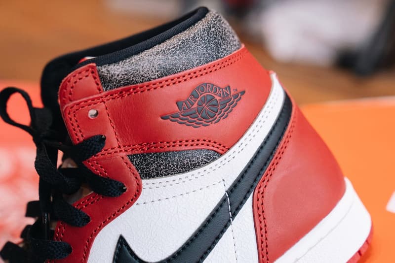 實際比對 1985 Air Jordan 1「Chicago」與 2022 Air Jordan 1「Lost & Found」