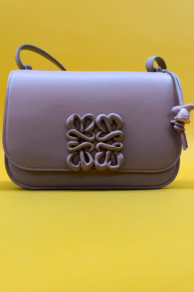 LOEWE 2023 早春系列廣告形象大片正式登場