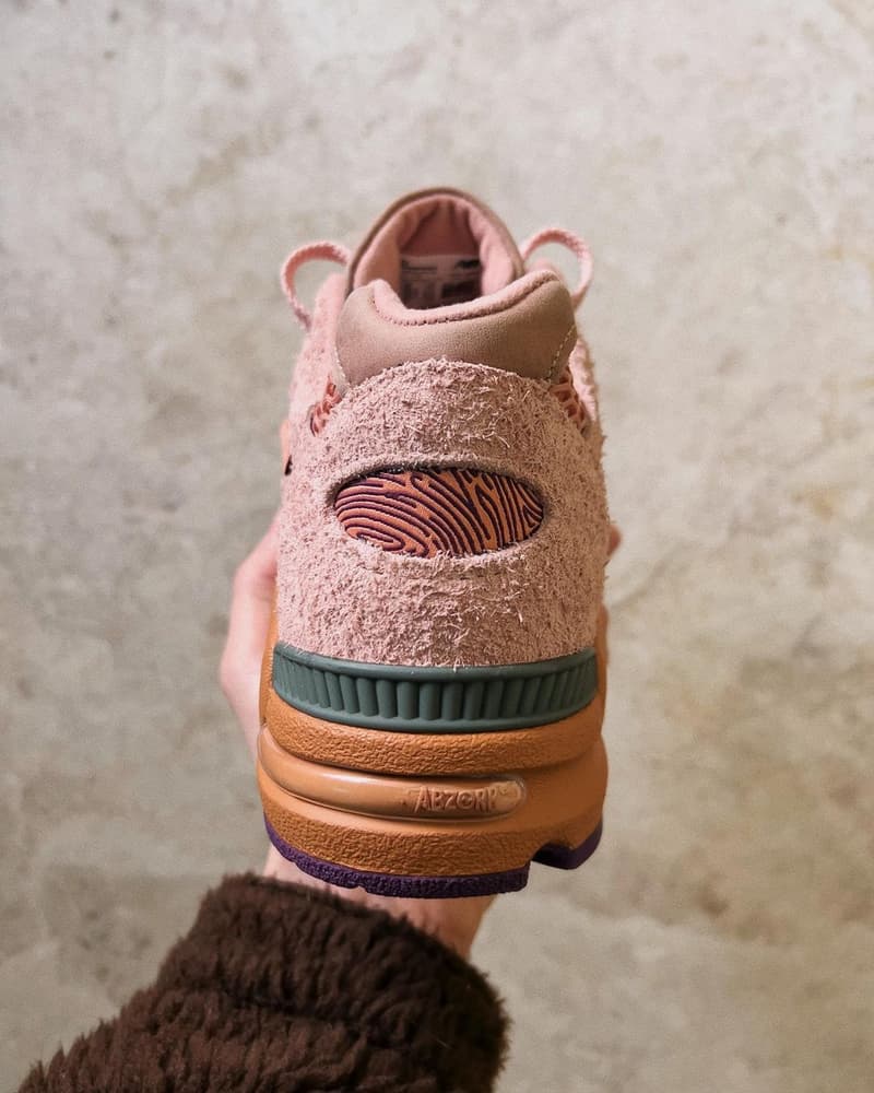 率先近賞 Salehe Bembury x New Balance 990v2 最新聯乘鞋款