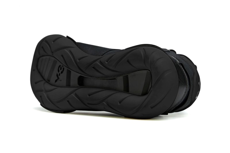 經典人氣鞋款 adidas Y-3 Qasa High「Triple Black」即將重新發售