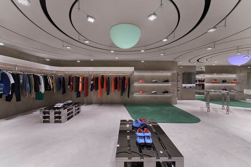 率先走進 AMBUSH® 全新香港門店「HONG KONG WORKSHOP」