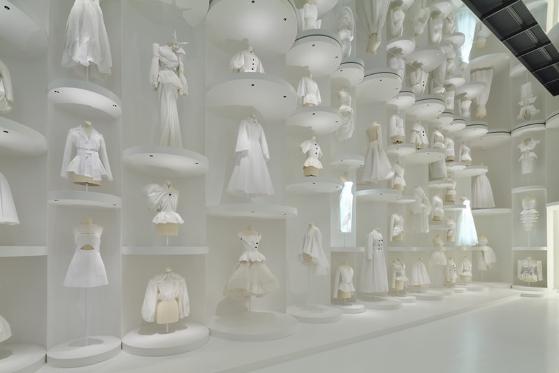 《Christian Dior: Designer of Dreams》展覽正式登陸東京都現代美術館