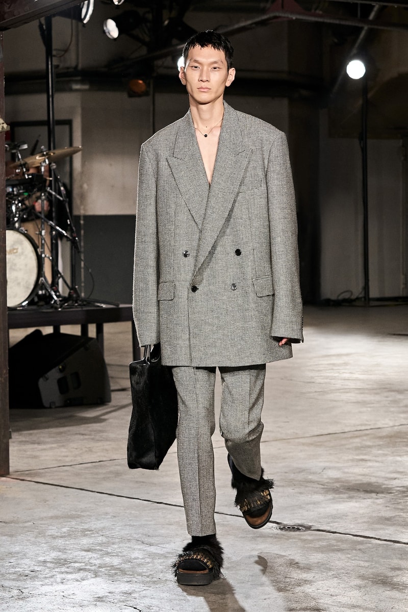 Dries Van Noten 2023 全新秋冬男裝系列大秀正式登場