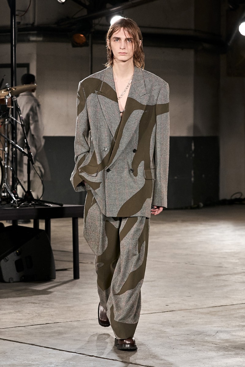 Dries Van Noten 2023 全新秋冬男裝系列大秀正式登場