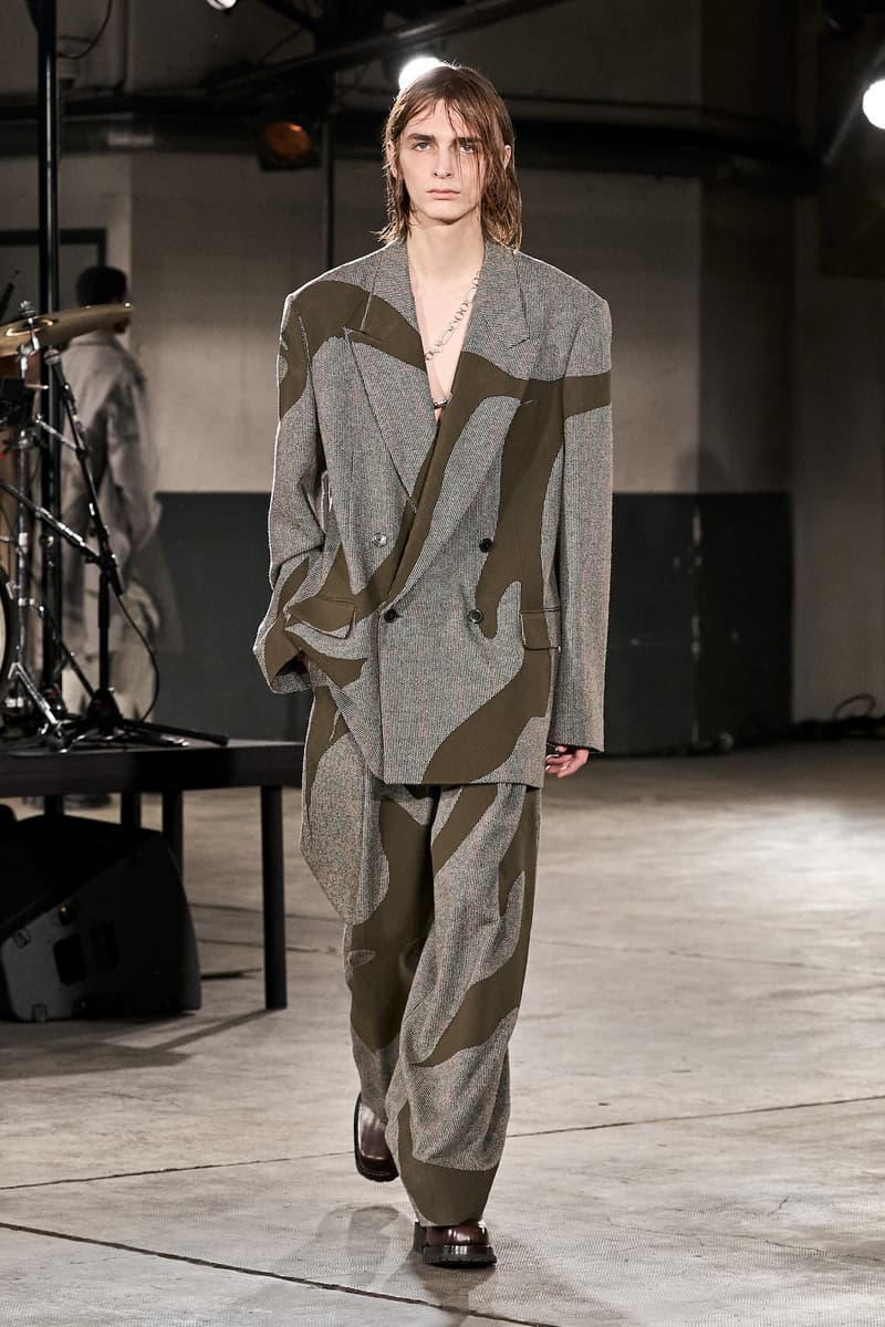Dries Van Noten 2023 全新秋冬男裝系列大秀正式登場