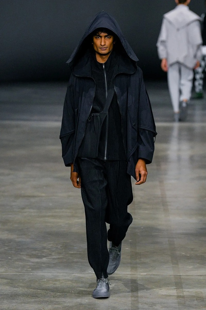 HOMME PLISSÉ ISSEY MIYAKE 2023 秋冬系列大秀正式登場