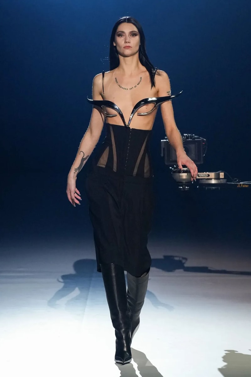 Mugler 正式登陸巴黎時裝周發表 2023 秋冬系列大秀