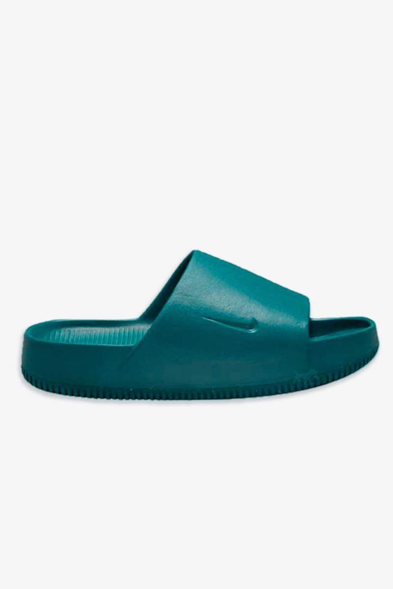 Nike 全新橡膠拖鞋 Calm Slide 率先亮相