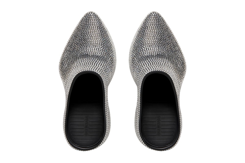 Balenciaga 正式推出 2023 春夏系列要價 $8,350 美元鑲鑽 Technoclog 尖頭鞋