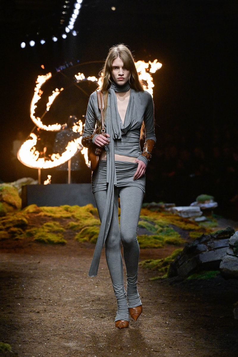 BLUMARINE 2023 秋冬女裝系列大秀正式登場