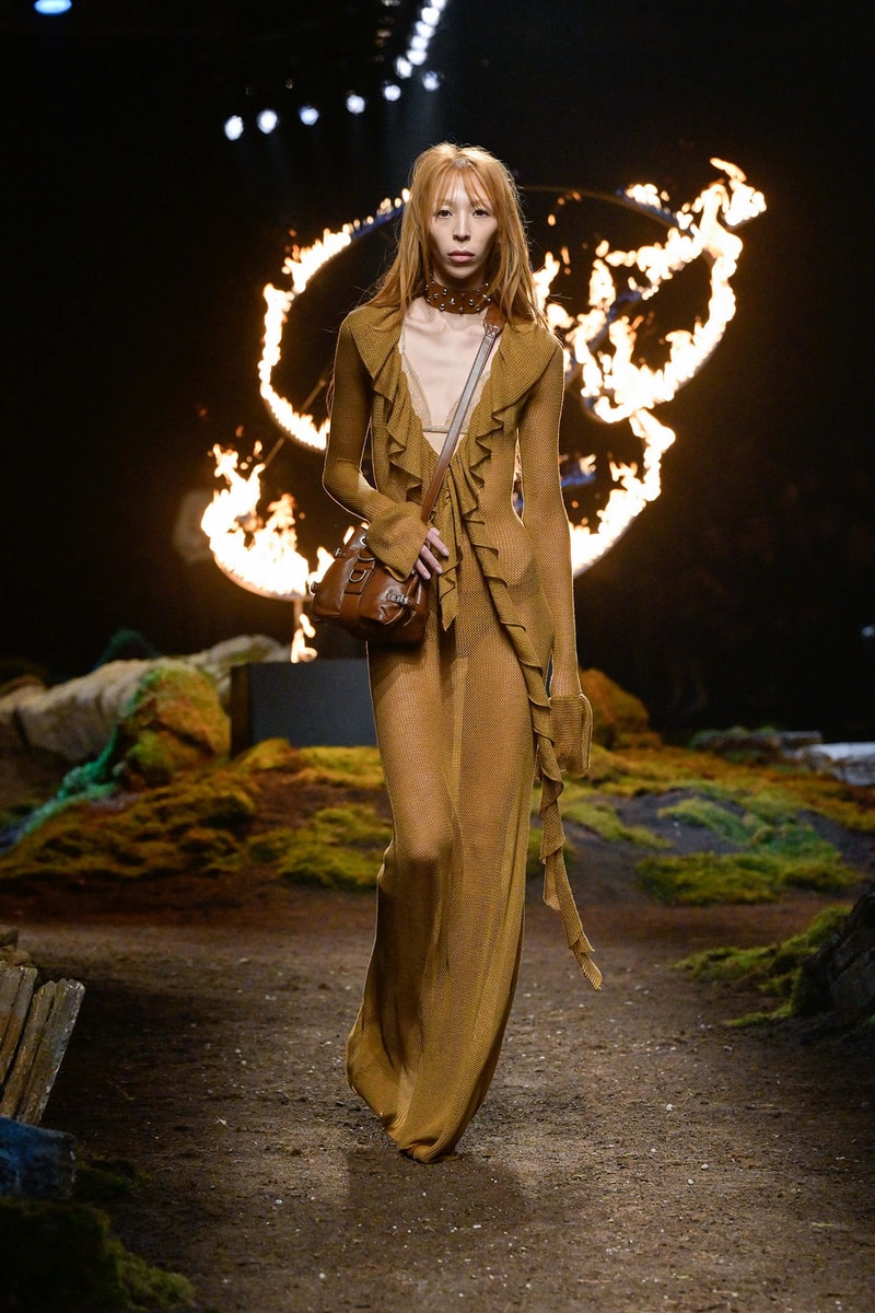 BLUMARINE 2023 秋冬女裝系列大秀正式登場