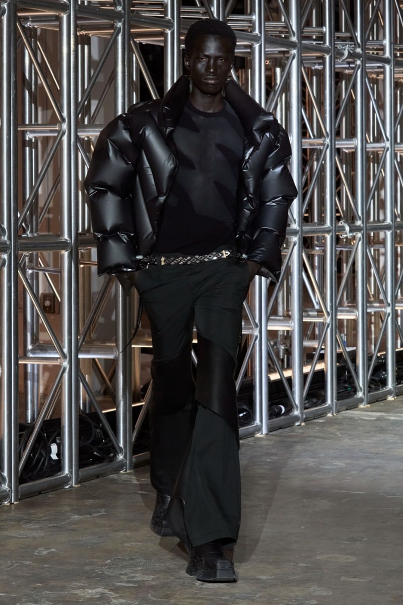 Dion Lee 正式發佈 2023 秋冬系列大秀