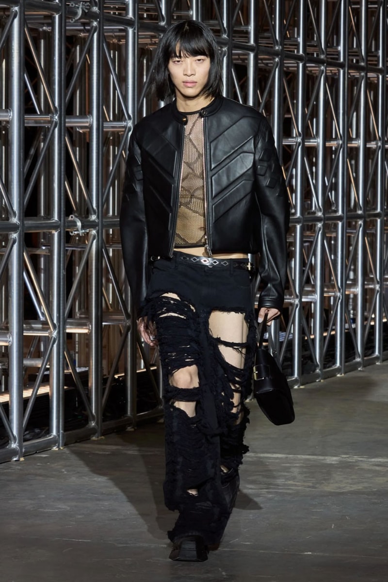 Dion Lee 正式發佈 2023 秋冬系列大秀