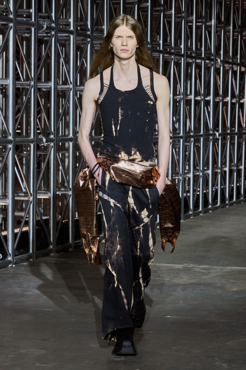 Dion Lee 正式發佈 2023 秋冬系列大秀