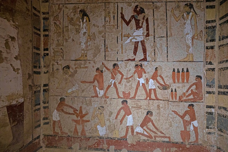 考古學家在埃及開羅挖掘出 4,300 年前金箔木乃伊