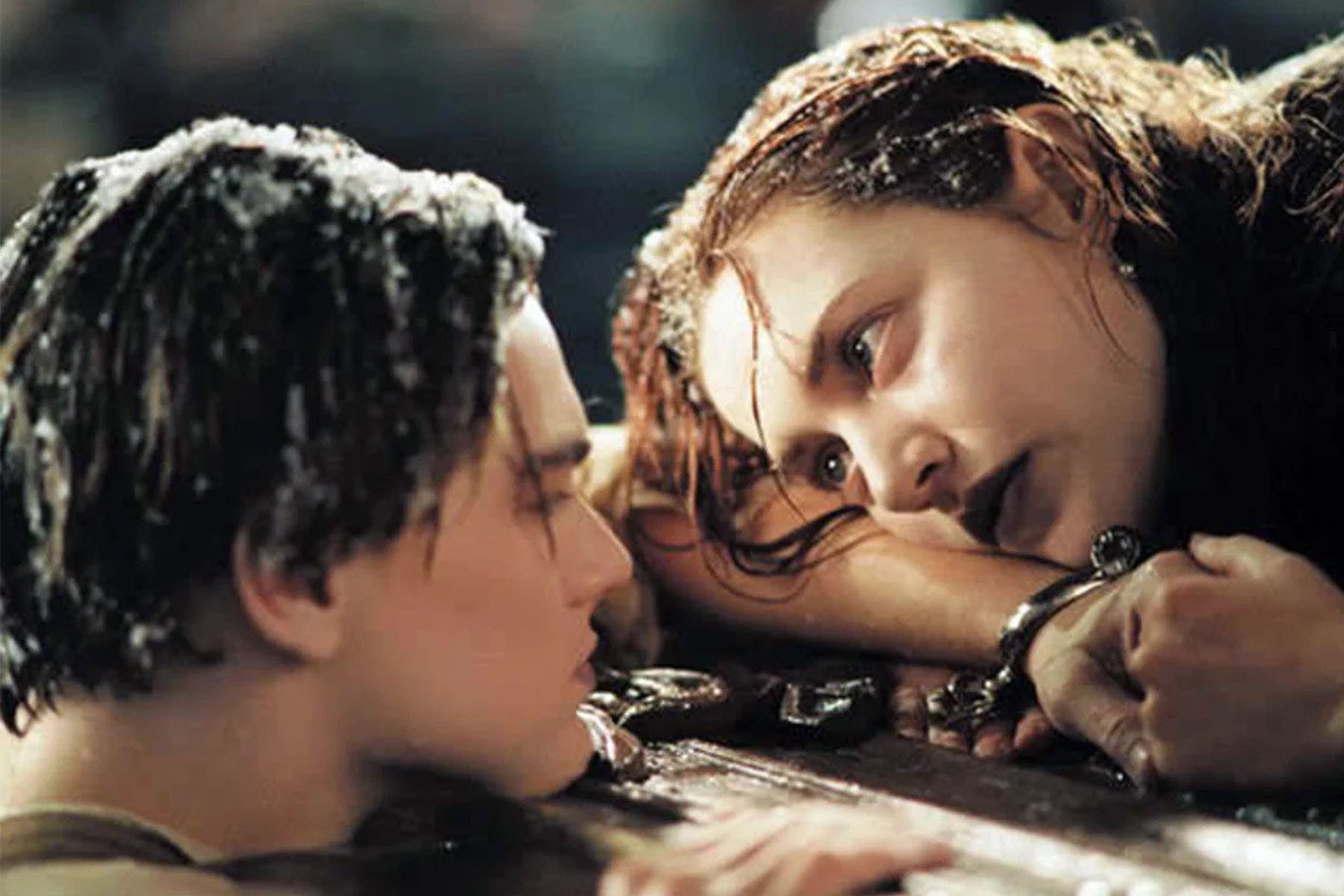 25 年謎團解開！《鐵達尼號 Titanic》導演 James Cameron 親自實驗「Jack」究竟能否存活 