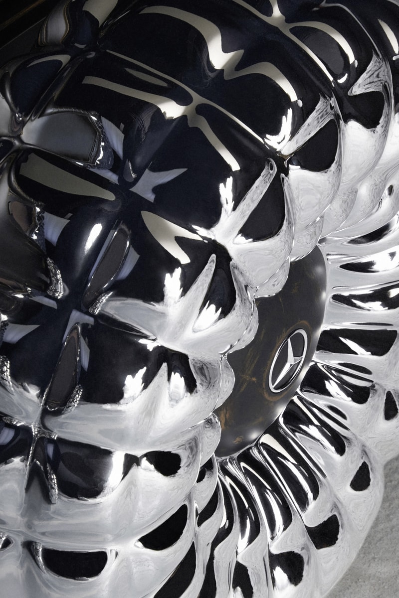 Moncler 攜手 Mercedes-Benz 打造藝術品「PROJECT MONDO G」