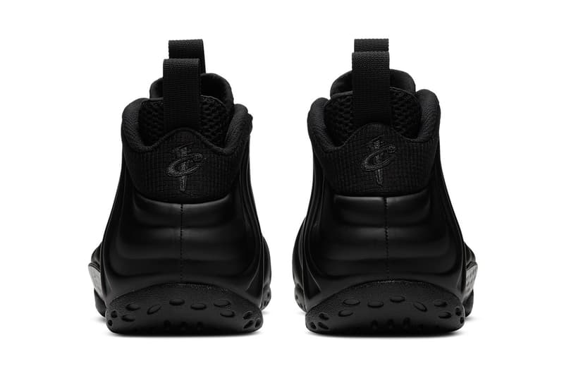 消息稱 Nike Air Foamposite One 黑魂配色「Anthracite」即將回歸上架