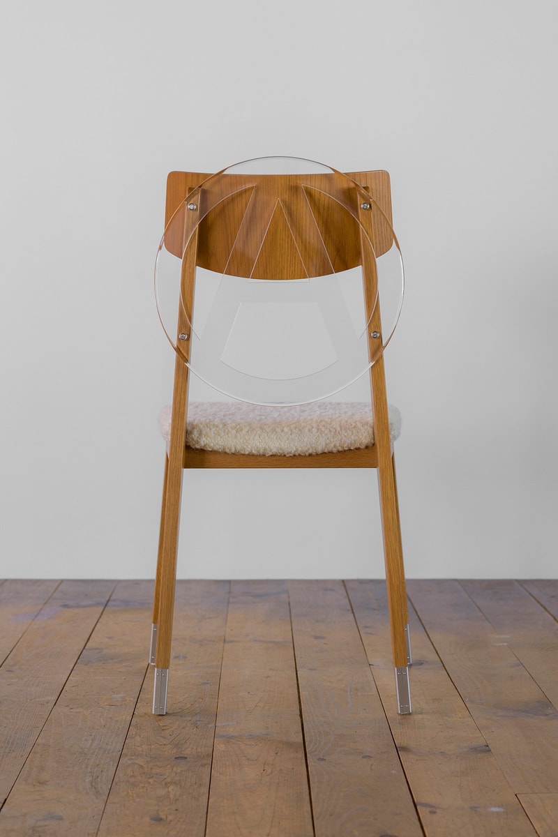UNDERCOVER x 天童木工「Anarchy Chair」全新透明迭代正式登場