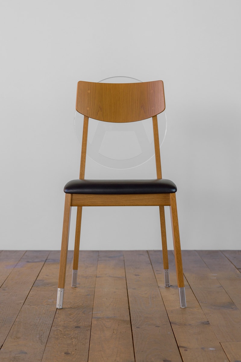 UNDERCOVER x 天童木工「Anarchy Chair」全新透明迭代正式登場