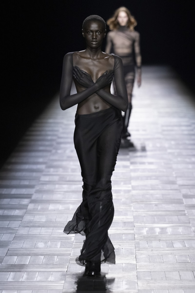 Ann Demeulemeester 2023 秋冬系列大秀正式登場