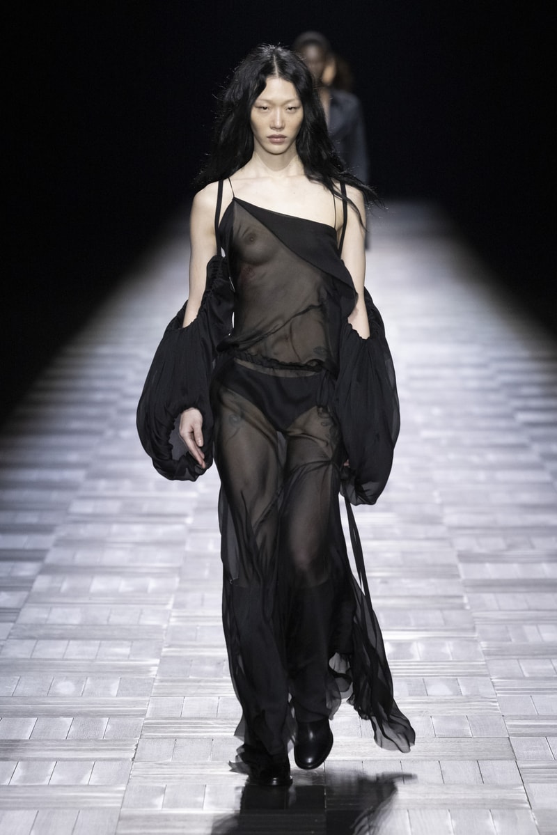 Ann Demeulemeester 2023 秋冬系列大秀正式登場