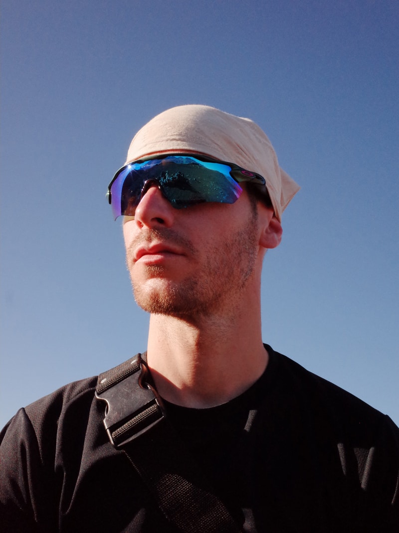 Brain Dead 聯乘 Oakley 太陽眼鏡系列正式開售