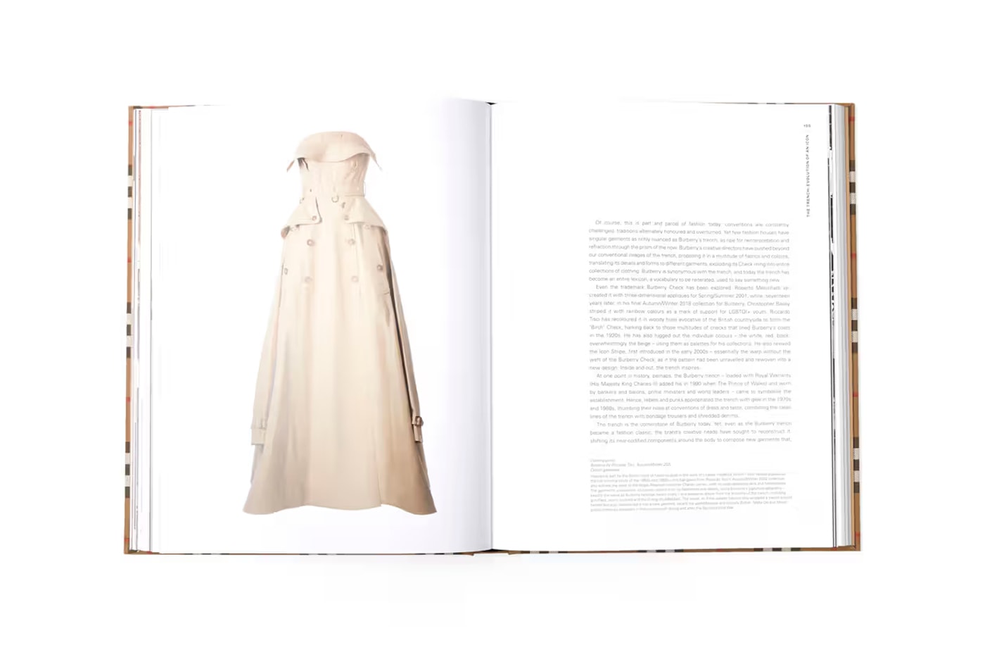 Burberry 正式推出全新精裝書籍，記錄品牌百年發展過程