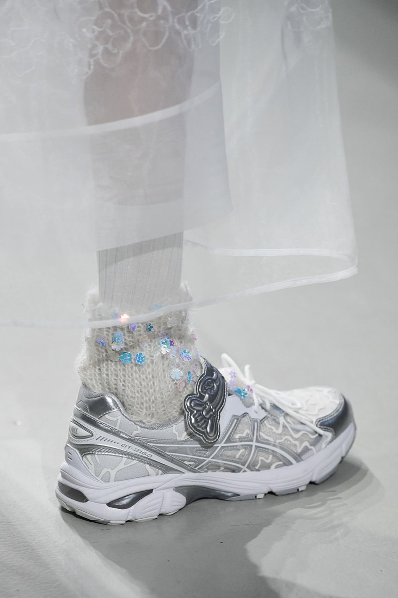 率先近賞 Cecilie Bahnsen x ASICS 2023 秋冬系列最新合作鞋款