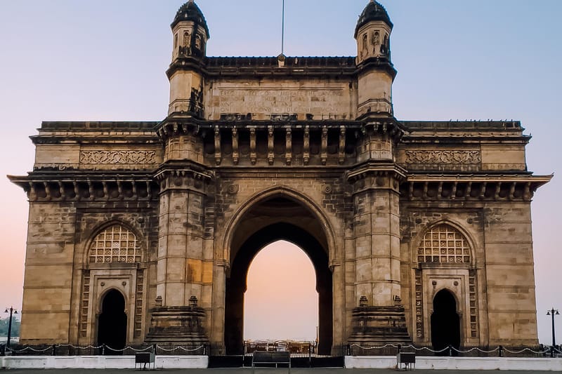Dior 宣布 2023 年秋季時裝秀將於孟買歷史遺跡 Gateway of India 舉辦