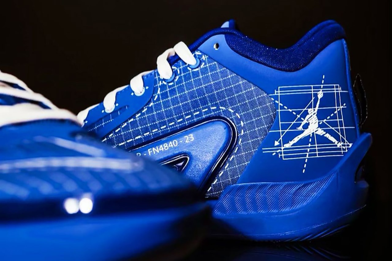 率先近賞 Jayson Tatum 首款個人簽名戰靴最新 PE 配色「Blueprint」